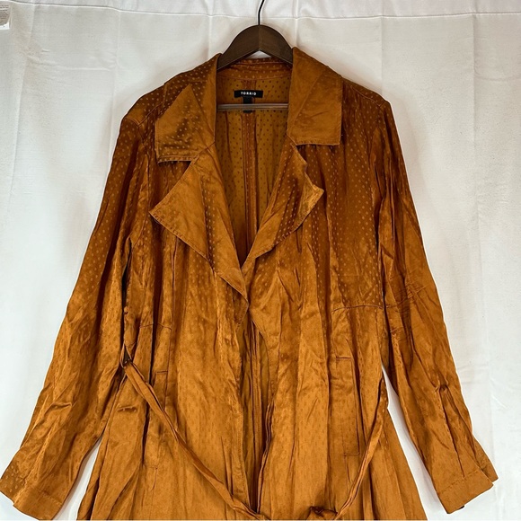 TORRID Women’s Size 1 1X 14-16 Jacket Coat Topper Polka-Dot Trench Style - Picture 16 of 16